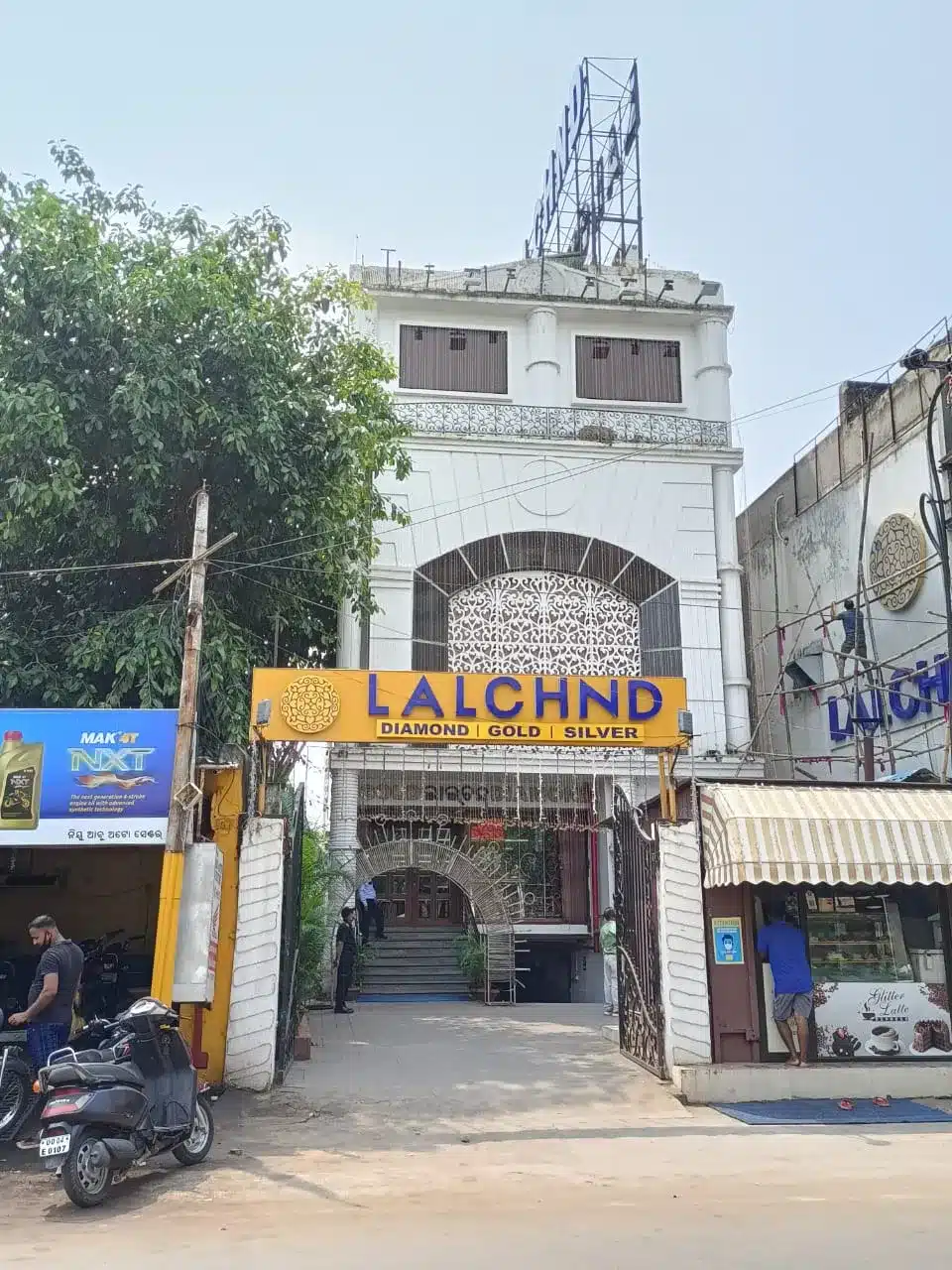 Cantonment Road